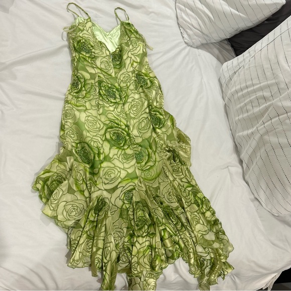 Y2K flowy formal dress - Picture 9 of 11